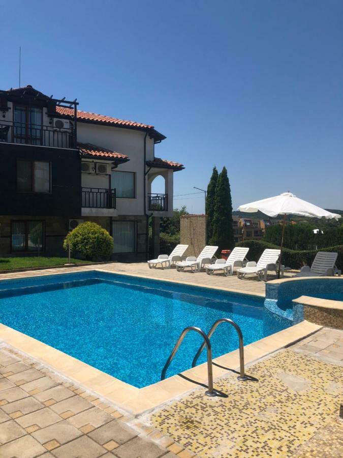 Apartment Sea La Vie 2 Созопол Екстериор снимка